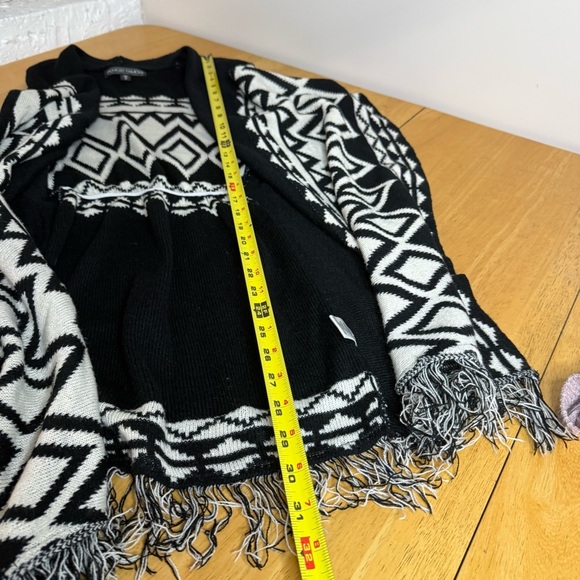 Almost Famous Women's Sz Small Black White Cardigan Tunic - Picture 5 of 7